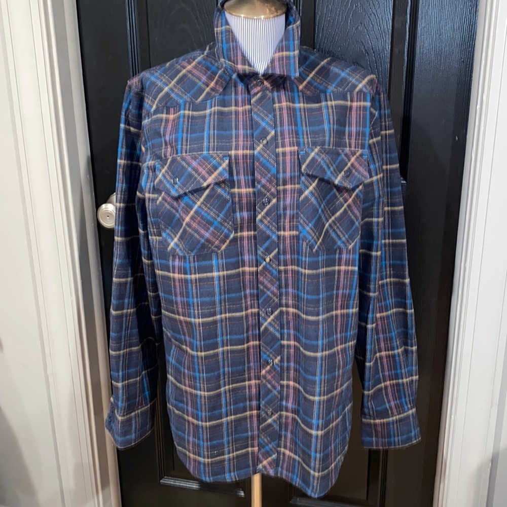 L.L. Bean Awesome Shirt! Size Medium